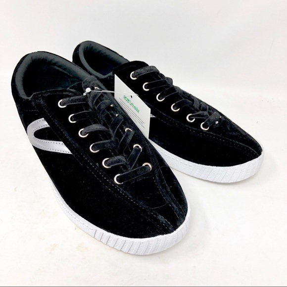 tretorn black sneakers